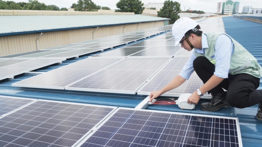 US exempts tariffs on solar panels imported from Vietnam